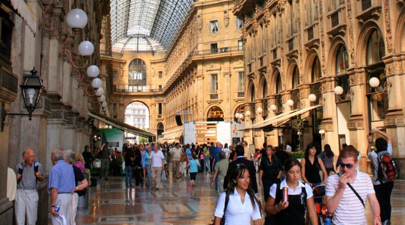 Be a turist in Milan