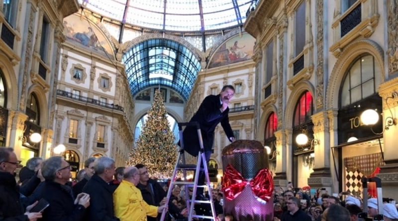 Milano panettone gratis Beppe Sala