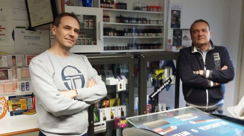 negozio di sigarette elettroniche