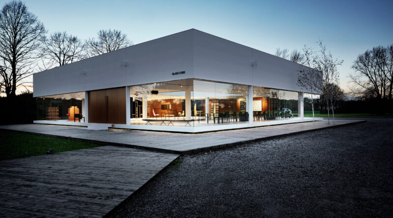 molteni museum glass cube