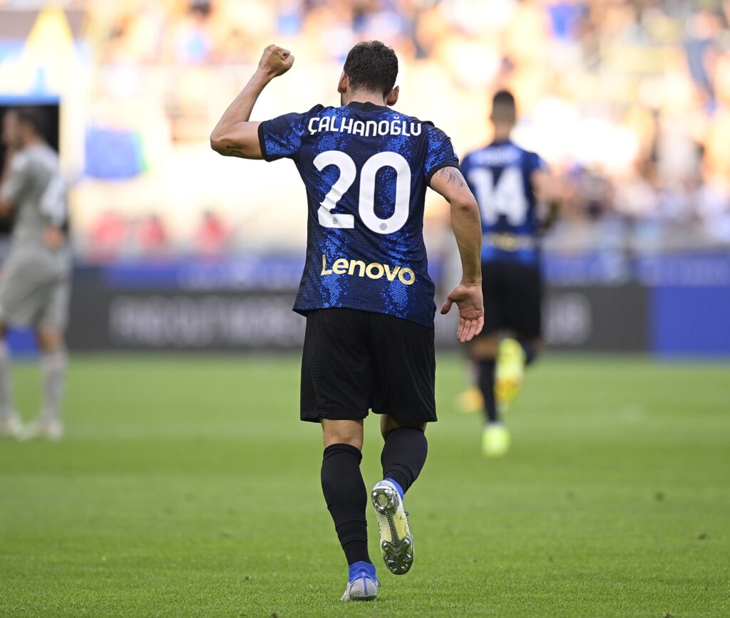 Calhanoglu - ph profilo ufficiale fb Inter