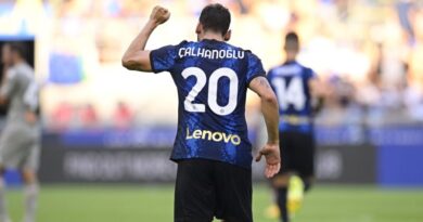 Calhanoglu - ph profilo ufficiale fb Inter