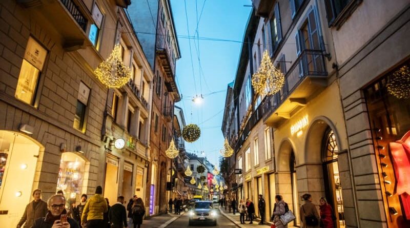 MonteNapoleone District Luminarie Natale