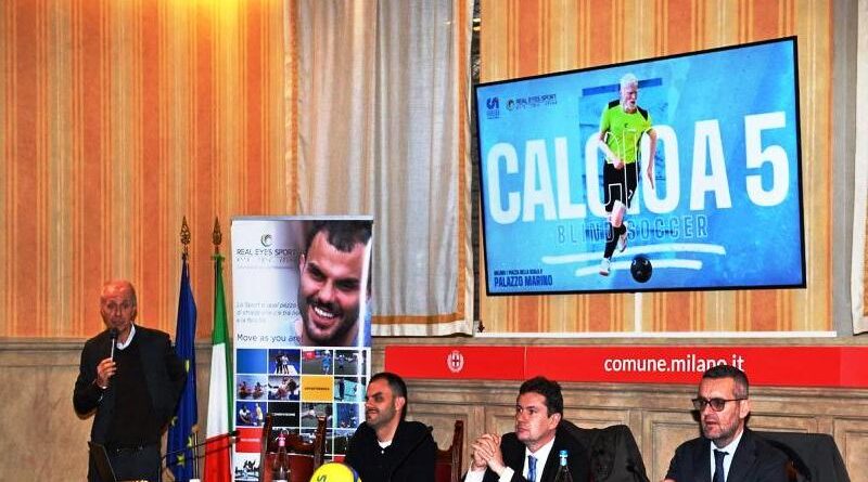Presentata a Palazzo Marino la squadra di calcio a 5 ipovedenti Real eyes - ph comune Milano