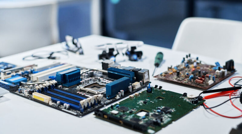 Marcatura-laser-nel-settore-elettronica-arca-laser-marking