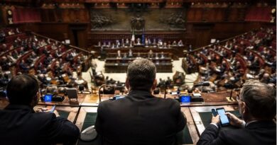 Centrodestra in crescita nei sondaggi: area al 47% con Vannacci, resta avanti nel confronto con il “campo largo”